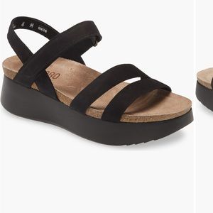 Munro Comfort+ sandal - worn 1x. At Nordies right now for 184